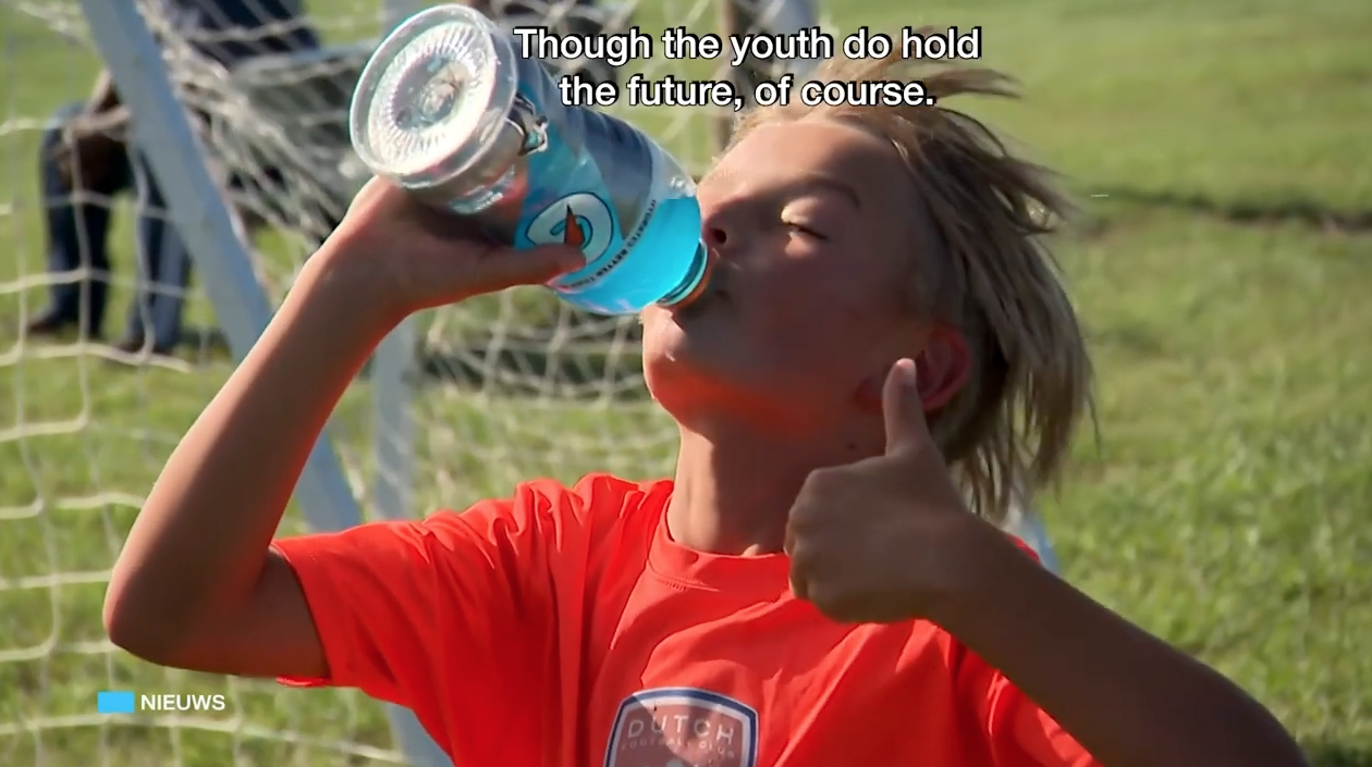 Thumbs-up from the next generation of Dutch FC players — the youth hold the future.